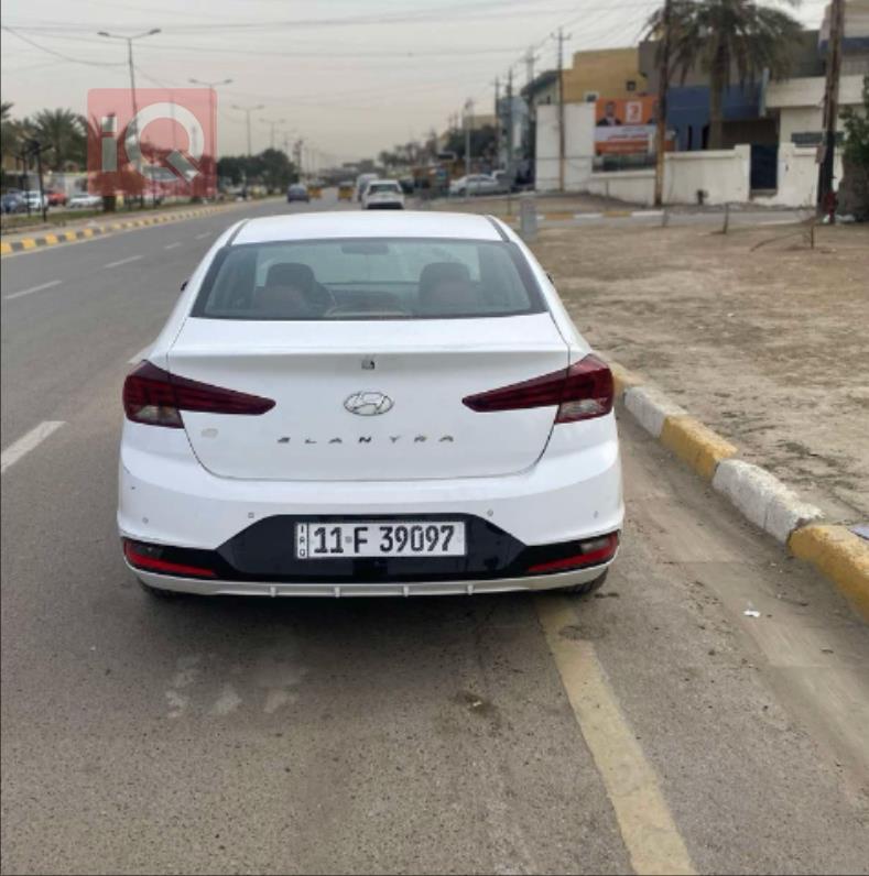 هیوندای ئەلەنترا